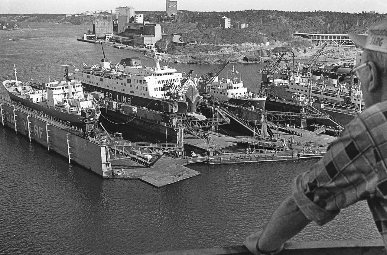 Finnboda Shipyard 1972 — panoramic view with ships
