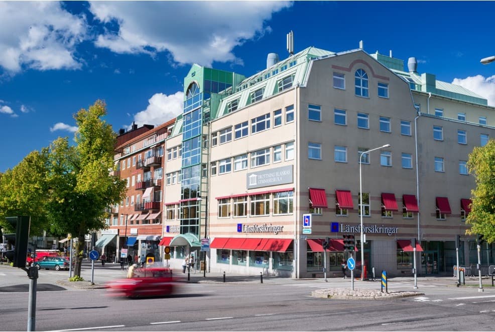 Tor 8, Drottninggatan 37